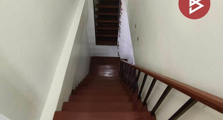For sale 2 ベッドルーム townhouse in Cha Am, Phetchaburi