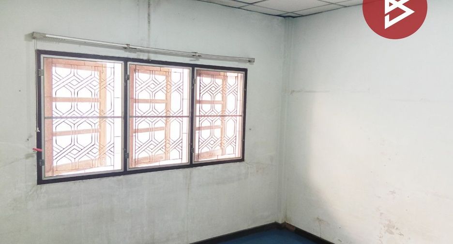 Casa adosada en venta de 4 habitaciones en Bangkok Noi, Bangkok