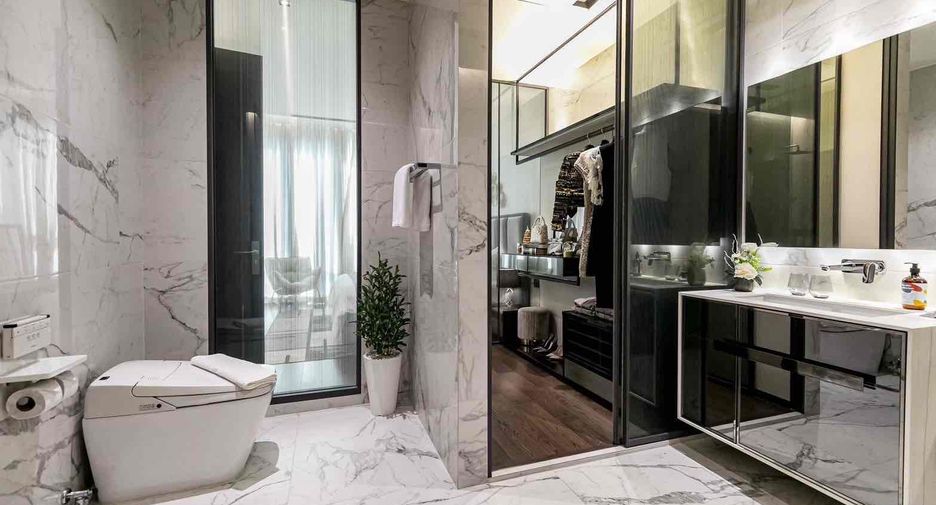 For sale 2 bedrooms condo in Watthana, Bangkok