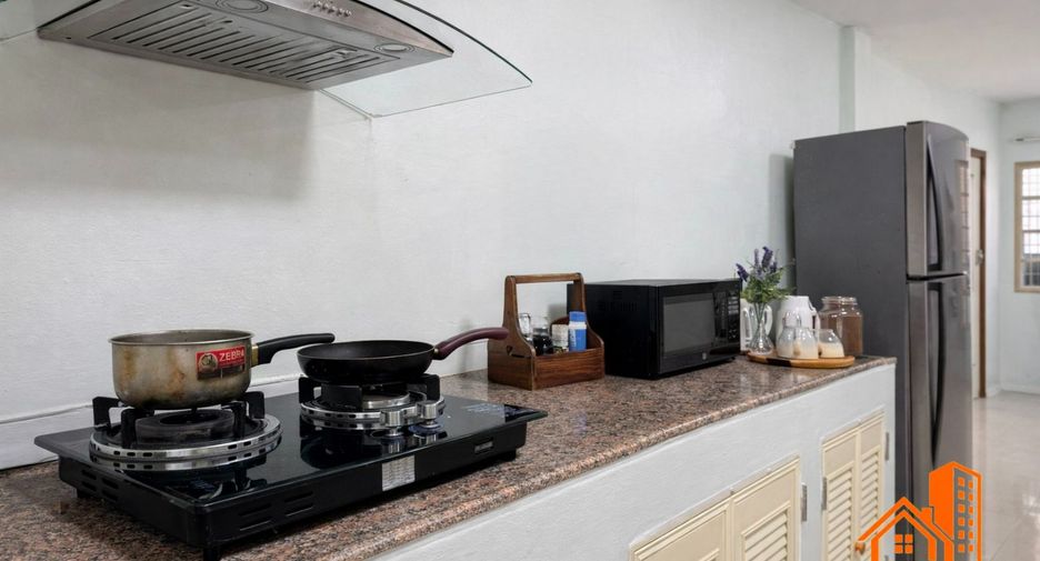 For sale 2 bedrooms townhouse in Bang Lamung, Chonburi