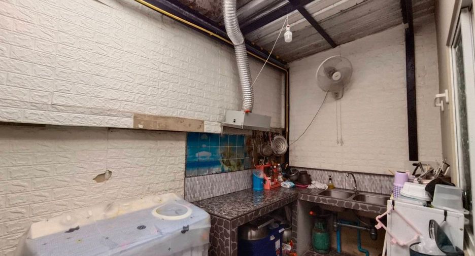 For sale 2 ベッドルーム townhouse in Bang Bo, Samut Prakan