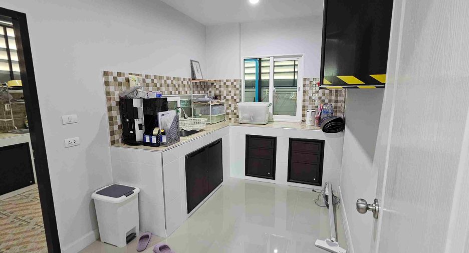 出租 3 卧室 独立屋 在 Mueang Rayong, Rayong