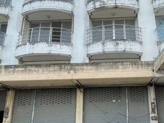 For sale 1 bed retail Space in Ban Bueng, Chonburi