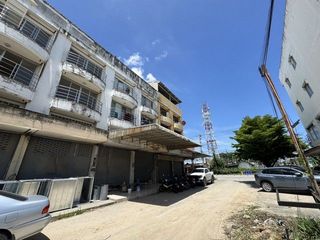 For sale 1 bed retail Space in Ban Bueng, Chonburi