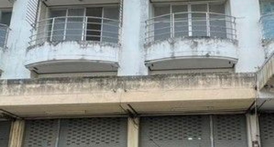 For sale 1 bed retail Space in Ban Bueng, Chonburi
