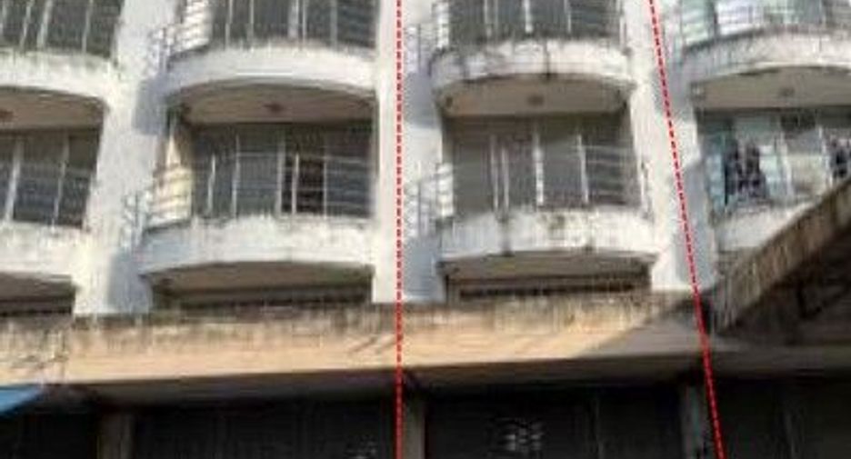For sale 1 bed retail Space in Ban Bueng, Chonburi