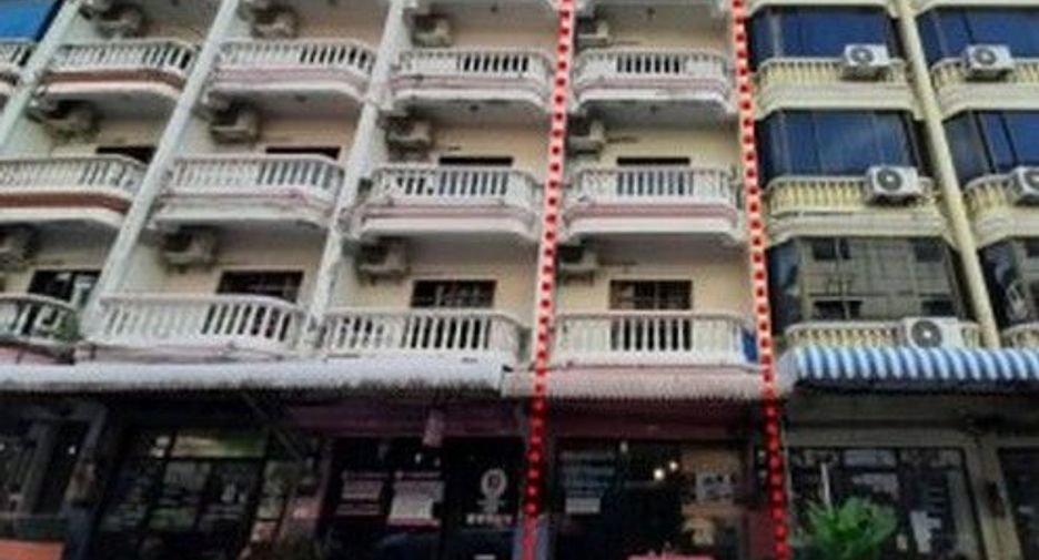 For sale 1 bed retail Space in Ban Bueng, Chonburi
