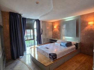 À louer 3 chambres condo à Pathum Wan, Bangkok