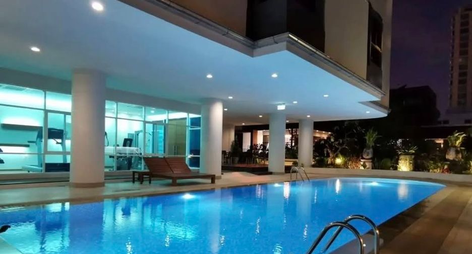 Wohnung zur Miete mit 3 Zimmer in Pathum Wan, Bangkok