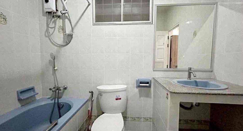 À louer 3 chambres maison à Bang Lamung, Chonburi