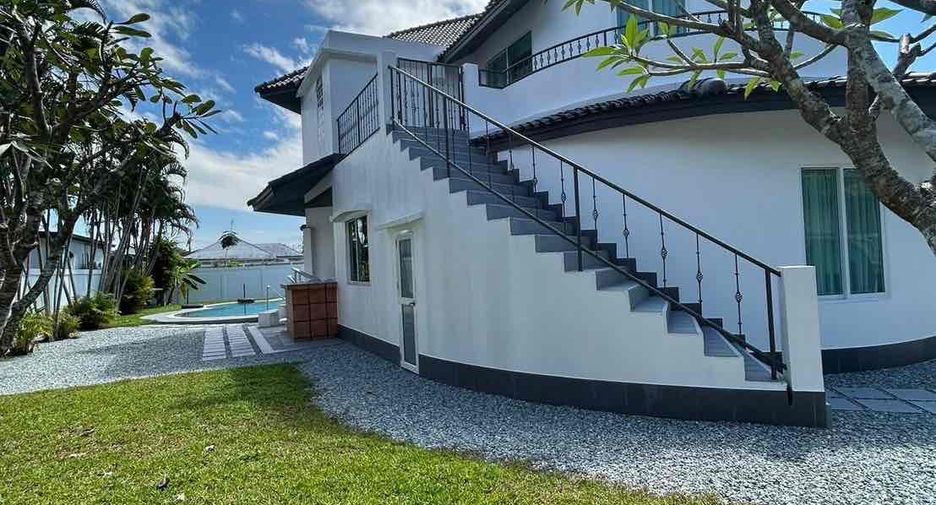 Аренда 4 спальни вилла в Банг Ламунг, Чонбури