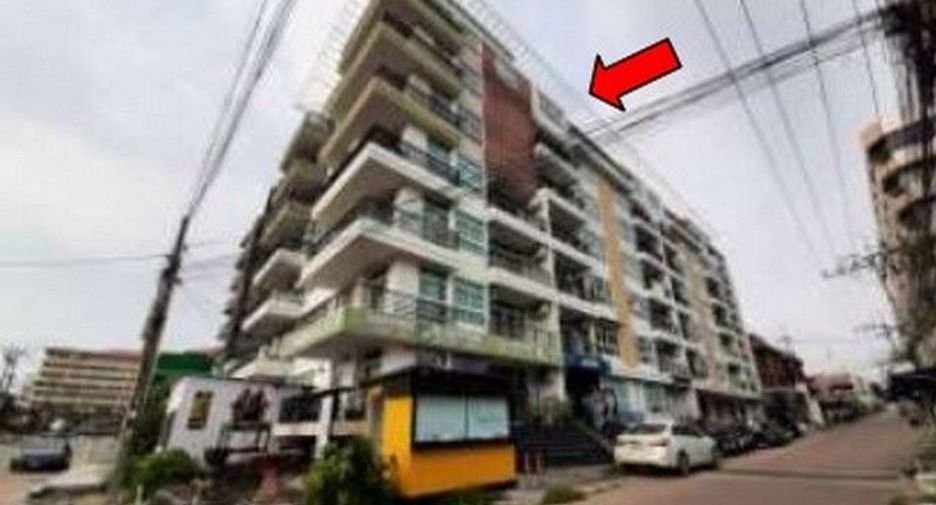For sale 1 bed condo in Ban Bueng, Chonburi