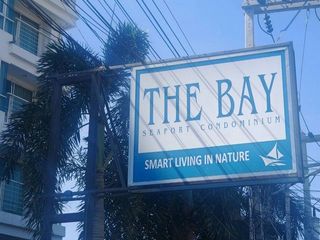 For sale 1 bed condo in Ban Bueng, Chonburi