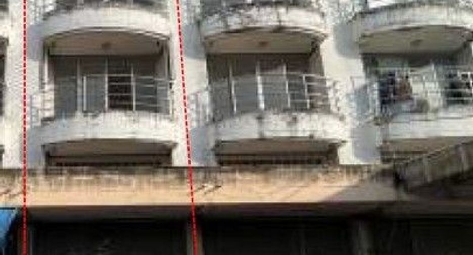 For sale 1 bed retail Space in Ban Bueng, Chonburi