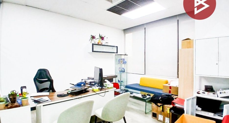 Oficina en venta en Bang Na, Bangkok