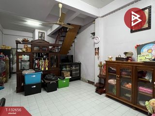 出售 3 卧室 联排别墅 在 Sam Phran, Nakhon Pathom