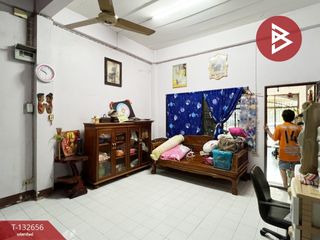 出售 3 卧室 联排别墅 在 Sam Phran, Nakhon Pathom