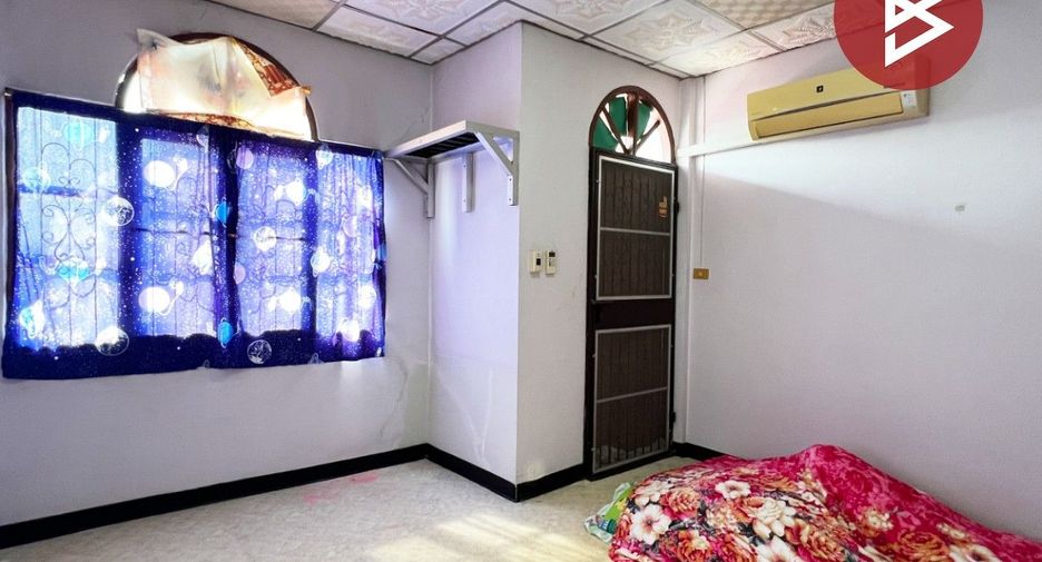 For sale 3 bedrooms townhouse in Sam Phran, Nakhon Pathom