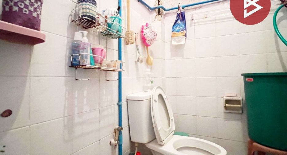 For sale 3 bedrooms townhouse in Sam Phran, Nakhon Pathom