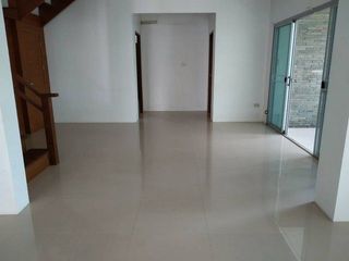 Haus zum Kauf mit 1 Zimmer in Khiri Rat Nikhom, Surat Thani