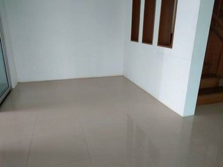 Haus zum Kauf mit 1 Zimmer in Khiri Rat Nikhom, Surat Thani