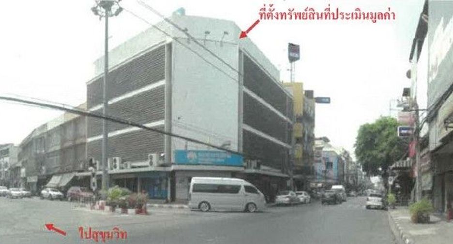 À vendre 1 chambre local commercial à Ban Bueng, Chonburi