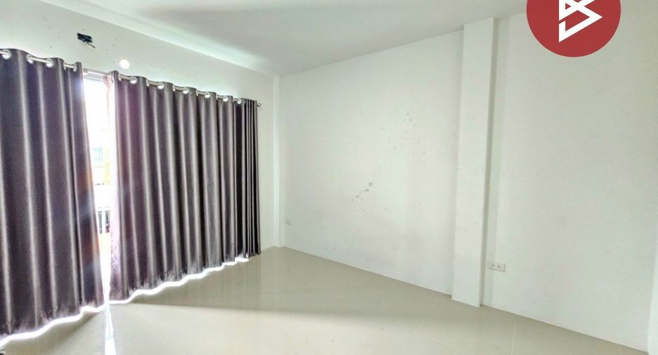 For sale 2 ベッドルーム townhouse in Mueang Chon Buri, Chonburi