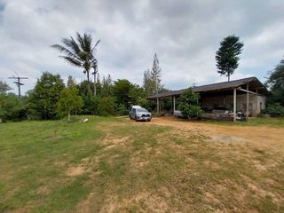Terreno en venta en Khiri Rat Nikhom, Surat Thani
