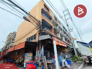 Local comercial en venta de 3 habitaciones en Lam Luk Ka, Pathum Thani