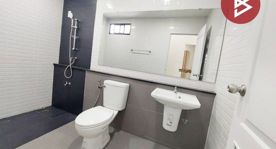 Casa en venta de 3 habitaciones en Mueang Nakhon Si Thammarat, Nakhon Si Thammarat