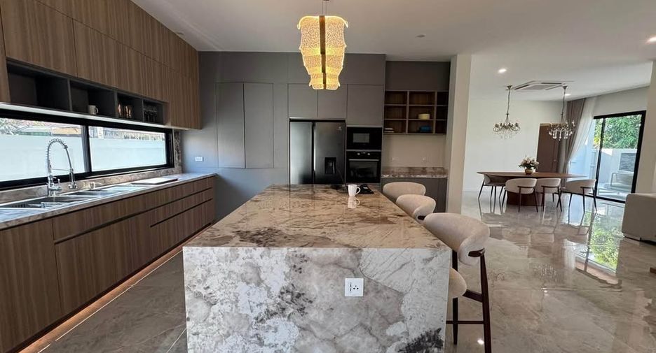 Villa zum Kauf mit 3 Zimmer in Bang Lamung, Chonburi