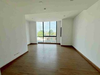 Casa adosada en venta de 3 habitaciones en Lat Krabang, Bangkok