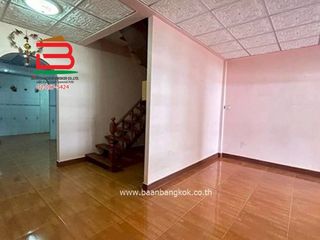For sale 2 bedrooms townhouse in Thanyaburi, Pathum Thani