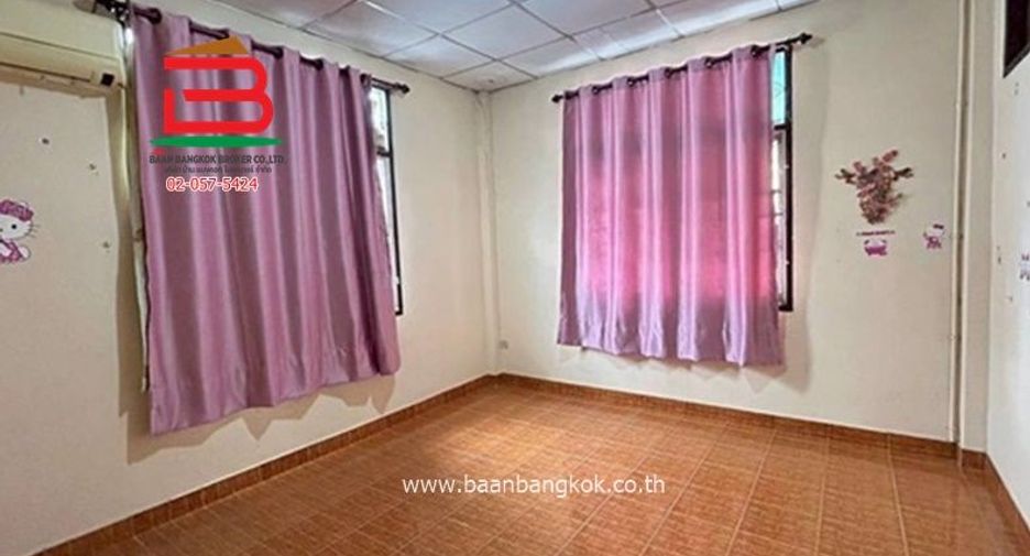 For sale 2 bedrooms townhouse in Thanyaburi, Pathum Thani