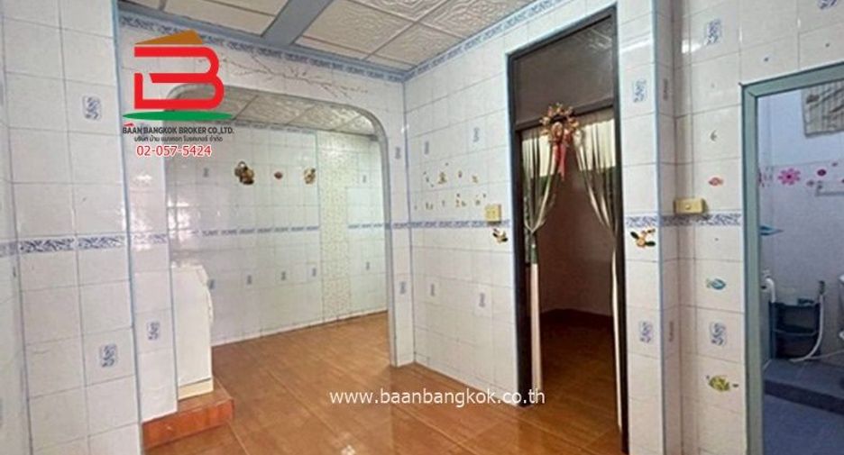 For sale 2 bedrooms townhouse in Thanyaburi, Pathum Thani
