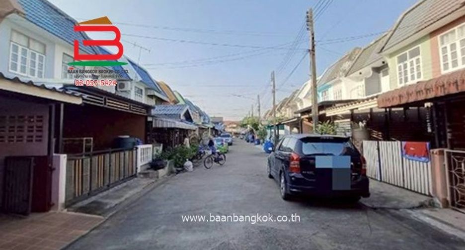 For sale 2 bedrooms townhouse in Thanyaburi, Pathum Thani