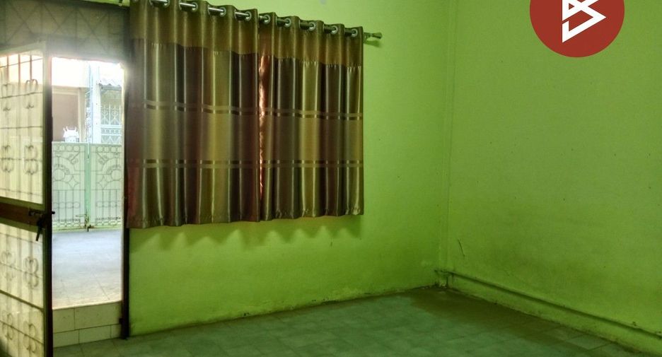 For sale 3 bedrooms townhouse in Mueang Nakhon Sawan, Nakhon Sawan
