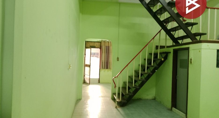 For sale 3 bedrooms townhouse in Mueang Nakhon Sawan, Nakhon Sawan