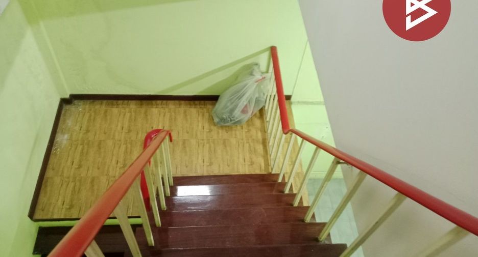For sale 3 bedrooms townhouse in Mueang Nakhon Sawan, Nakhon Sawan
