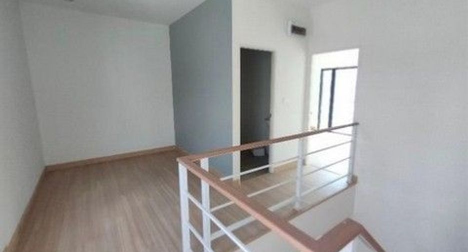 Продажа 1 кровать таунхаус в Саи Маи, Бангкок