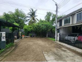 出售 1 卧室 联排别墅 在 Bang Bua Thong, Nonthaburi