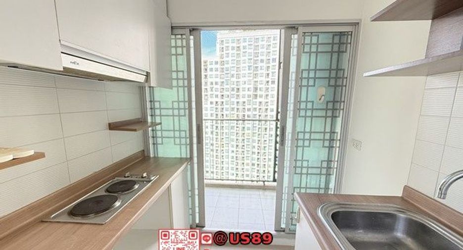 For sale 2 bedrooms condo in Watthana, Bangkok