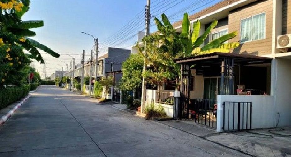 出售 1 卧室 联排别墅 在 Bang Bua Thong, Nonthaburi