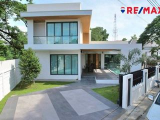 For sale 4 bedrooms house in Bang Lamung, Chonburi