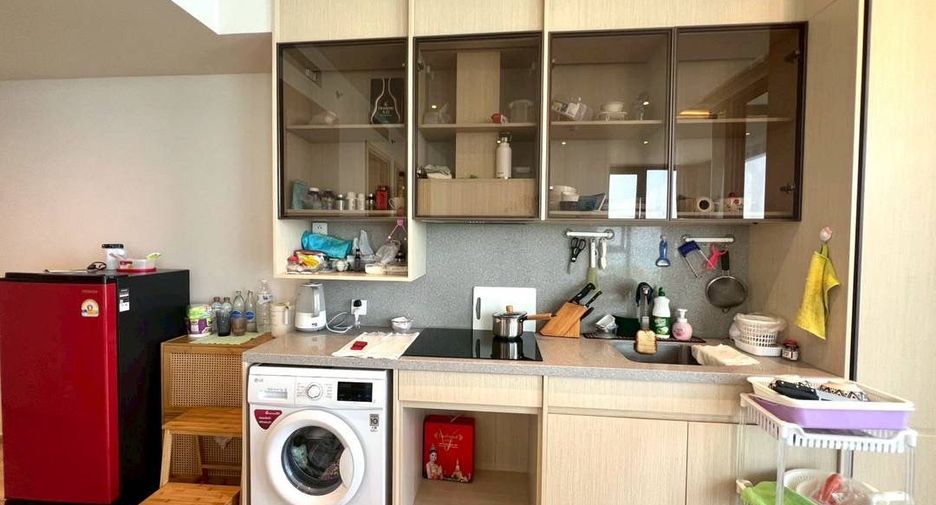 For rent 2 bedrooms condo in North Pattaya, Pattaya