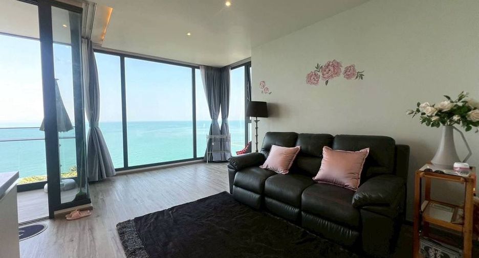 For rent 2 bedrooms condo in North Pattaya, Pattaya