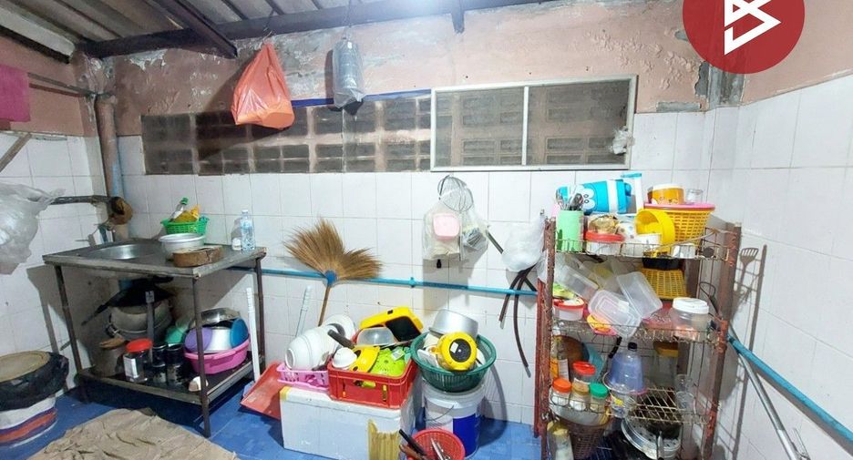 Casa adosada en venta de 2 habitaciones en Bang Sao Thong, Samut Prakan