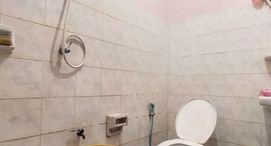 Casa adosada en venta de 2 habitaciones en Bang Sao Thong, Samut Prakan