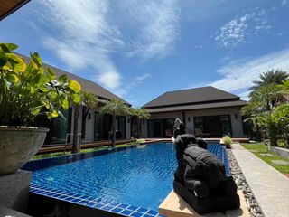 For rent 3 bedrooms villa in Mueang Phuket, Phuket
