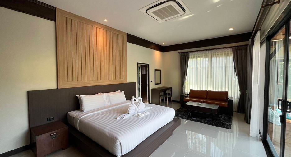 For rent 3 bedrooms villa in Mueang Phuket, Phuket